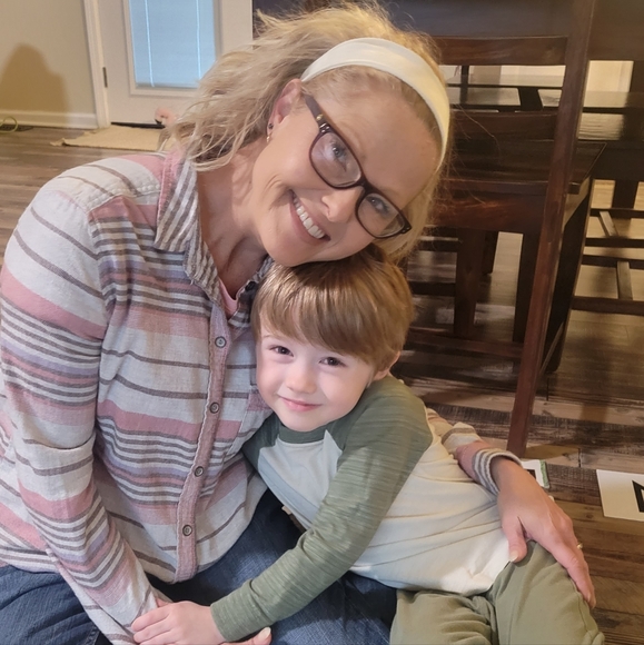 Meet your Posher, Christie - Picture 4 of 8